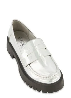 Solid Lug Sole Loafers