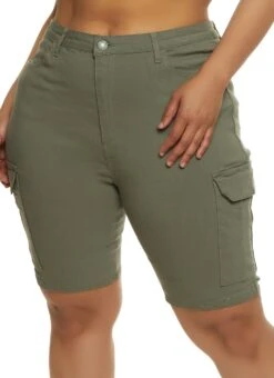 Plus Size Cargo Pocket Bermuda Shorts