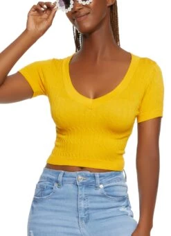 Seamless Cable Knit V Neck Crop Top
