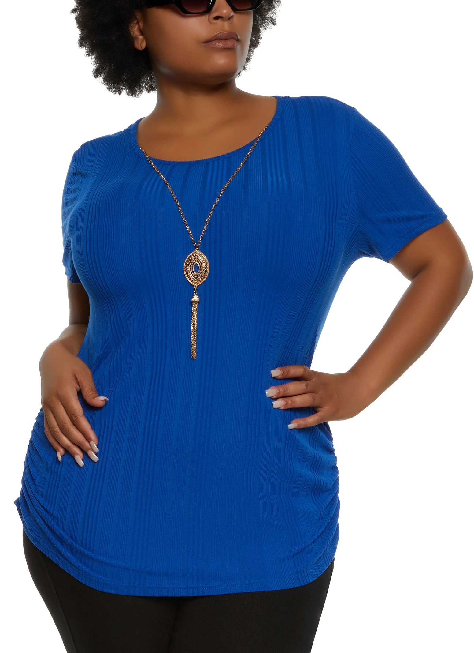 Plus Size Rib Knit Ruched Side Top With Necklace