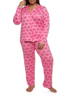 Plus Size Heart Graphic Print Pajama Shirt And Pants